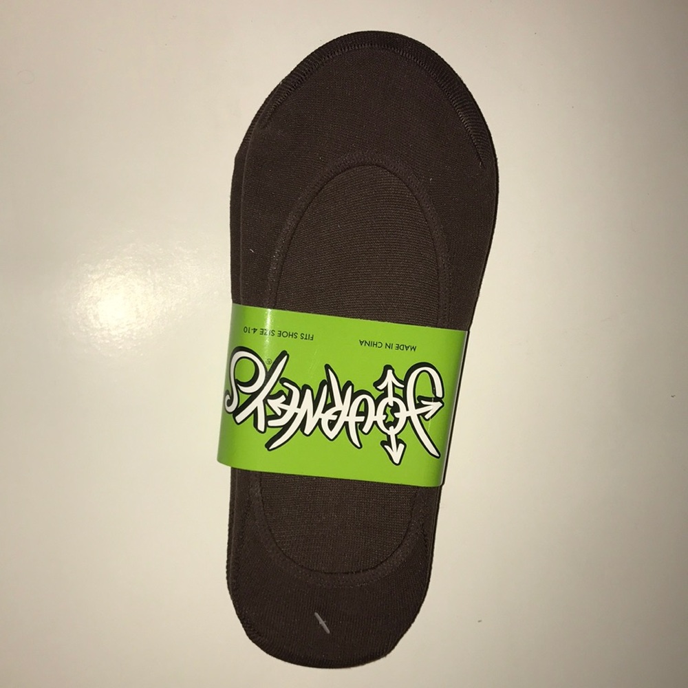 No show socks brown